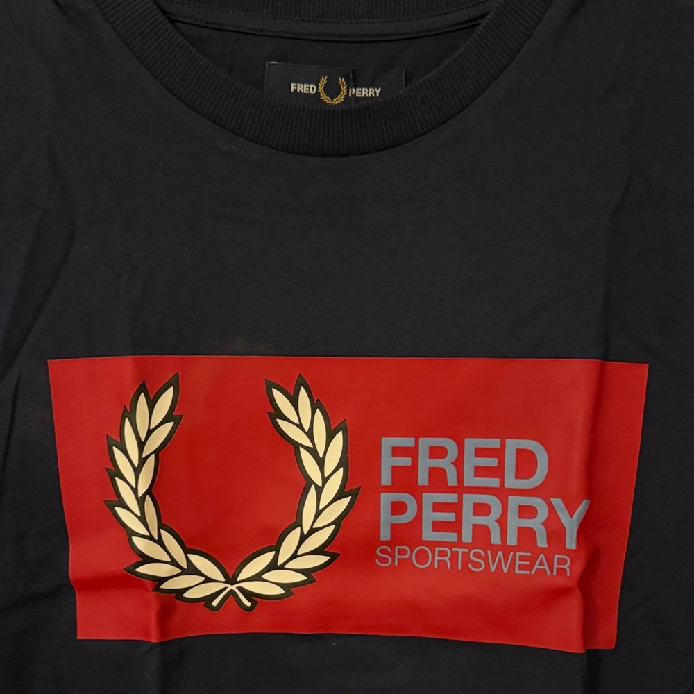 NWT Fred Perry Sportswear T-Shirt - Picture 4 of 6